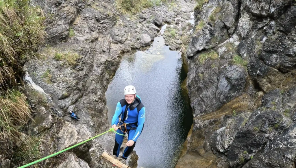 Canyoning Stuibenfälle Tour buchen | Canyoning-Grenzenlos Allgäu | ab 14 Jahre ✓ ca. 3,5h ✓ Österreich Plansee ✓ viele Sprünge ✓ Einsteigertour ✓