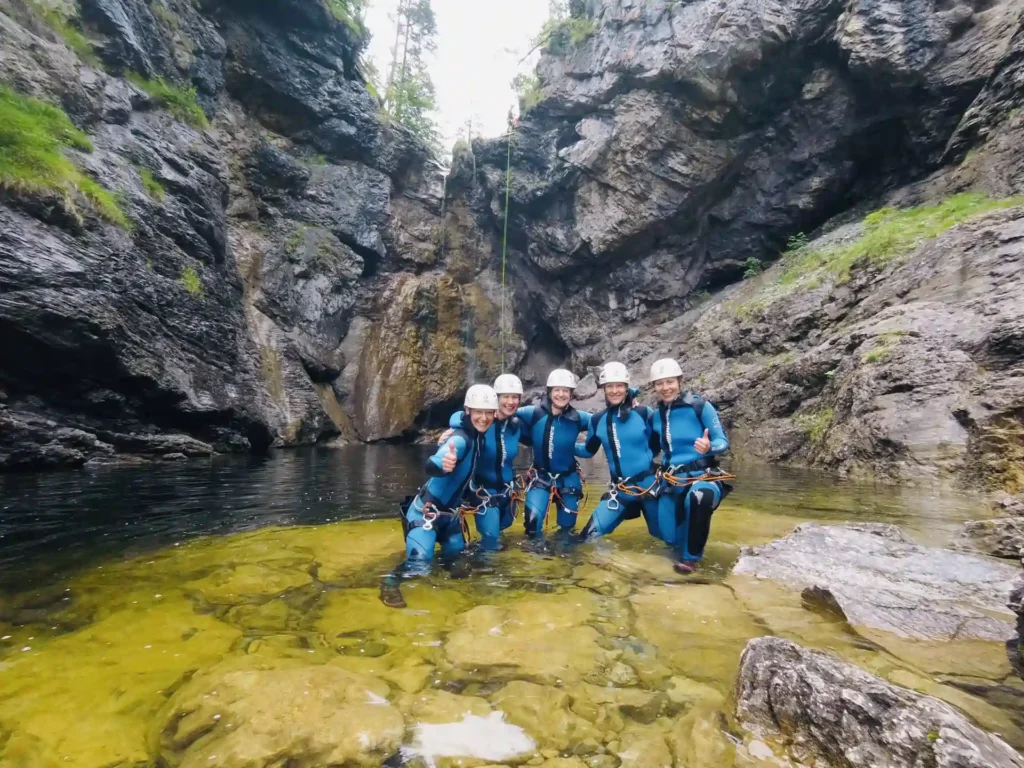 Blog 1 Frauentrip mit Canyoning – Gemeinsam stark, wild und frei beim Mädelstag